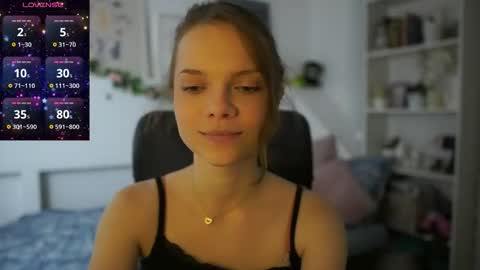 Snapshot of natasha__malkova chatting on 11.19.25 natasha__malkova online show from 11.19.25