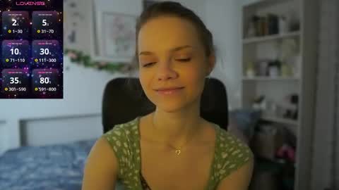 Snapshot of natasha__malkova chatting on 11.20.25 natasha__malkova online show from 11.20.25