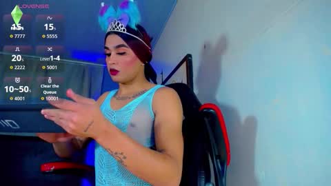 Snapshot of natasha_clifford chatting on 11.12.25 natasha_clifford online show from 11.12.25