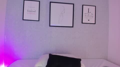 Snapshot of natasha_harpper chatting on 01.28.25 Natasha online show from 01.28.25