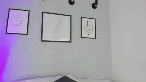 Snapshot of natasha_harpper chatting on 02.12.25 Natasha online show from 02.12.25