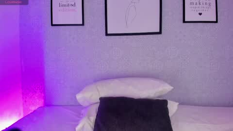 Snapshot of natasha_harpper chatting on 02.25.25 Natasha online show from 02.25.25