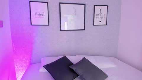 Snapshot of natasha_harpper chatting on 10.31.25 Natasha online show from 10.31.25