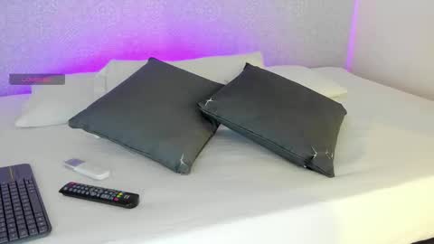 Snapshot of natasha_harpper chatting on 11.20.25 Natasha online show from 11.20.25