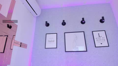 Snapshot of natasha_harpper chatting on 11.21.25 Natasha online show from 11.21.25