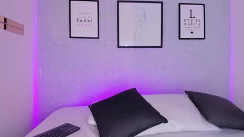 Snapshot of natasha_harpper chatting on 11.29.25 Natasha online show from 11.29.25