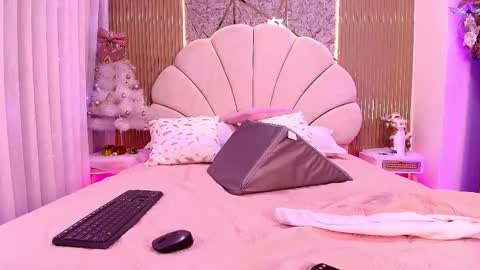 Natasha online show from 11.27.25