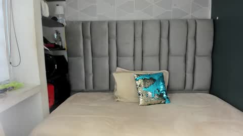 Snapshot of natasha_rose__ chatting on 11.18.25 N A T A S H A online show from 11.18.25