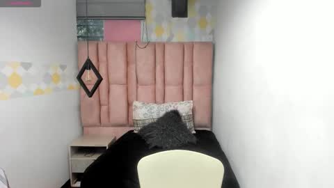 Snapshot of natasha_rose__ chatting on 11.21.25 N A T A S H A online show from 11.21.25