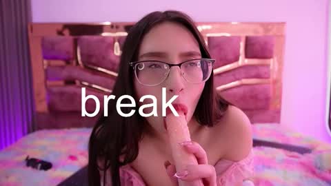 Natasha Vesper  online show from 11.21.25