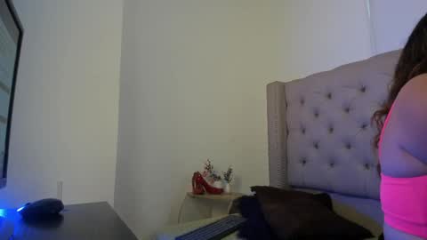 Natasha Claus online show from 05.19.26
