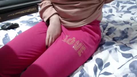 Snapshot of natashasex199 chatting on 11.27.25 NATASHA online show from 11.27.25