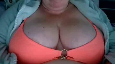 NatashaXL online show from 09.24.25