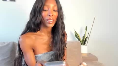 Snapshot of natassiadreamsxxx chatting on 02.19.26 Natassia Dreams online show from 02.19.26