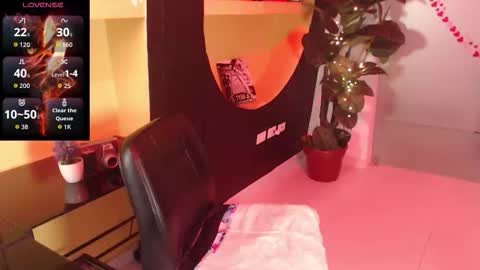 Snapshot of natazhaqueen chatting on 02.22.26 nathalia online show from 02.22.26