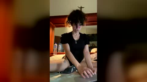 Snapshot of nathadleche chatting on 04.12.26 nathadleche online show from 04.12.26