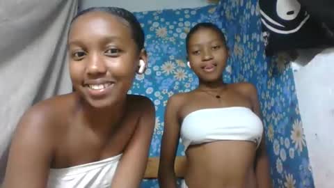 Snapshot of nathalia069 chatting on 05.21.26 nathalia069 online show from 05.21.26