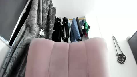     NATHALIA online show from 04.17.26