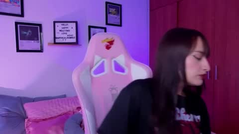 Snapshot of nathalia_ramirez_ chatting on 02.27.26 Nathalia Ramirez online show from 02.27.26