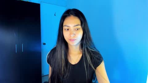 Snapshot of nathalie_rose chatting on 01.27.25 Nathalie online show from 01.27.25