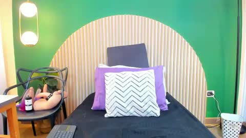 nathalie rossel online show from 04.15.26