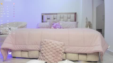    online show from 01.08.25