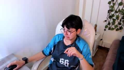 Snapshot of nathalyy_ds chatting on 11.21.25 nathalyy_ds online show from 11.21.25