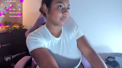 Snapshot of nathasha_jhonsom_ chatting on 05.06.26 Naty online show from 05.06.26