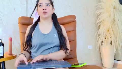 Snapshot of nathyferrer_ chatting on 07.09.26 Nathy online show from 07.09.26