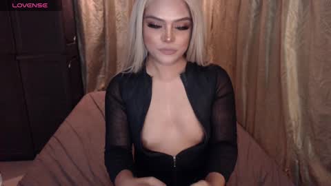 Athena online show from 12.08.24