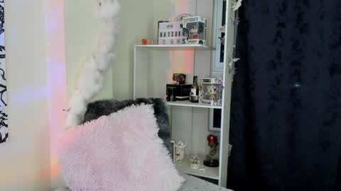 Snapshot of natsuki_09 chatting on 01.28.25 Nat  online show from 01.28.25