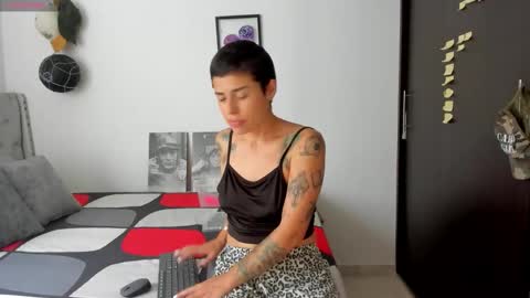 Snapshot of natt_op chatting on 11.10.25 natt_op online show from 11.10.25