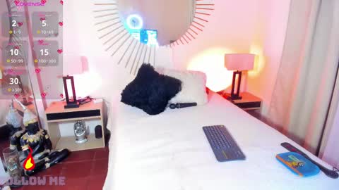 andrea Instagram..natta smithh online show from 02.12.25