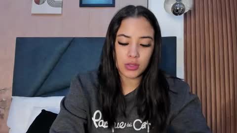 NATTASHA BROWN  online show from 01.08.26