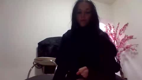 Chloe online show from 04.21.26