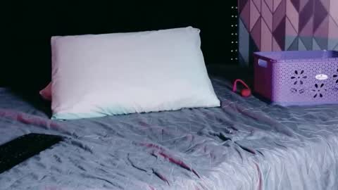 Gwen  online show from 10.09.25