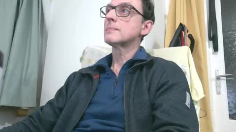 naturista25 online show from 12.16.25