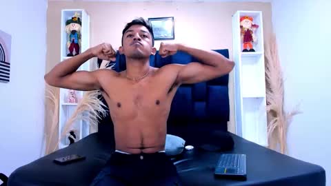 natzuki_ online show from 10.24.25