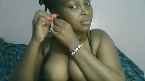 naughti_garlie online show from 10.30.25