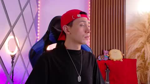 Christopher  Chris online show from 09.22.25