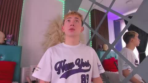 Christopher  Chris online show from 01.12.26