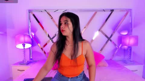 SARA online show from 10.15.25