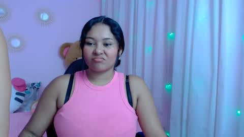 Snapshot of naughty_ariel chatting on 02.20.25 Zoe online show from 02.20.25