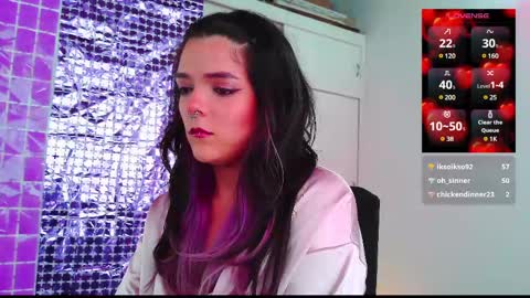 Snapshot of naughty_em_17 chatting on 03.04.25 Em please help me reach 100 thumbs up 3 online show from 03.04.25