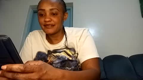 Snapshot of naughty_girl24722293 chatting on 06.12.26 ask online show from 06.12.26