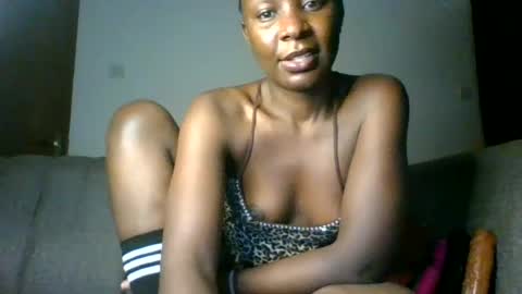 Snapshot of naughty_jee chatting on 06.22.26 jee online show from 06.22.26