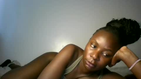 Snapshot of naughty_jee chatting on 06.25.26 jee online show from 06.25.26