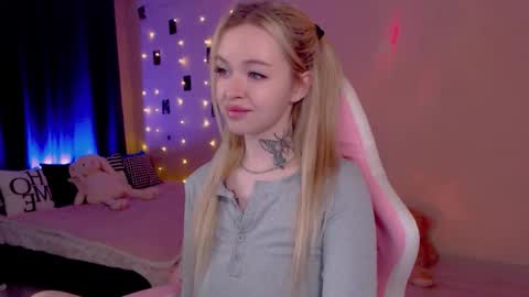 Snapshot of naughty_mablee chatting on 06.05.26 Mable online show from 06.05.26