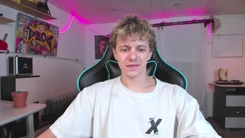 Snapshot of naughty_nik43 chatting on 01.16.25 Nik online show from 01.16.25