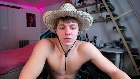 Snapshot of naughty_nik43 chatting on 02.04.25 Nik online show from 02.04.25